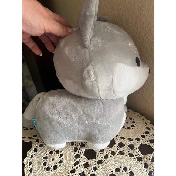 Bellzi Wolfi the Wolf Plush 10” - Picture 3 of 4